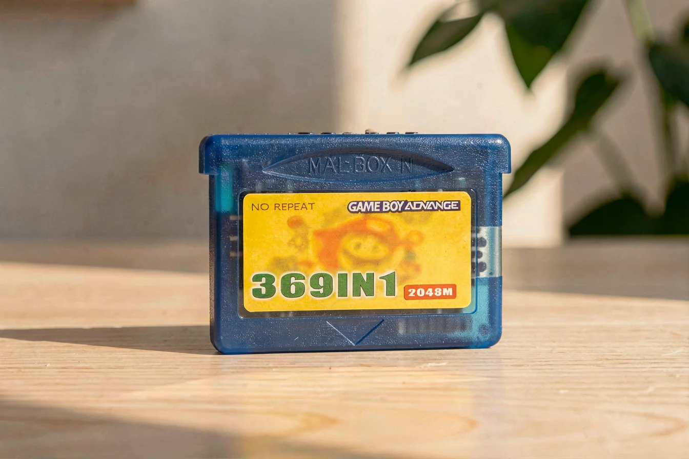 Multi-game Gameboy cartridge