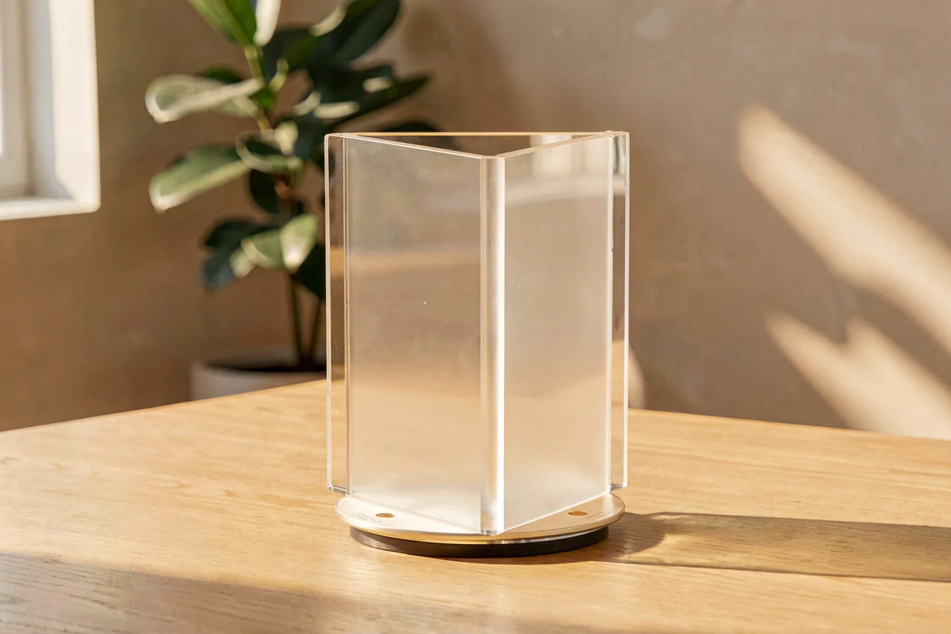compliance-certified 3 sided acrylic table talker