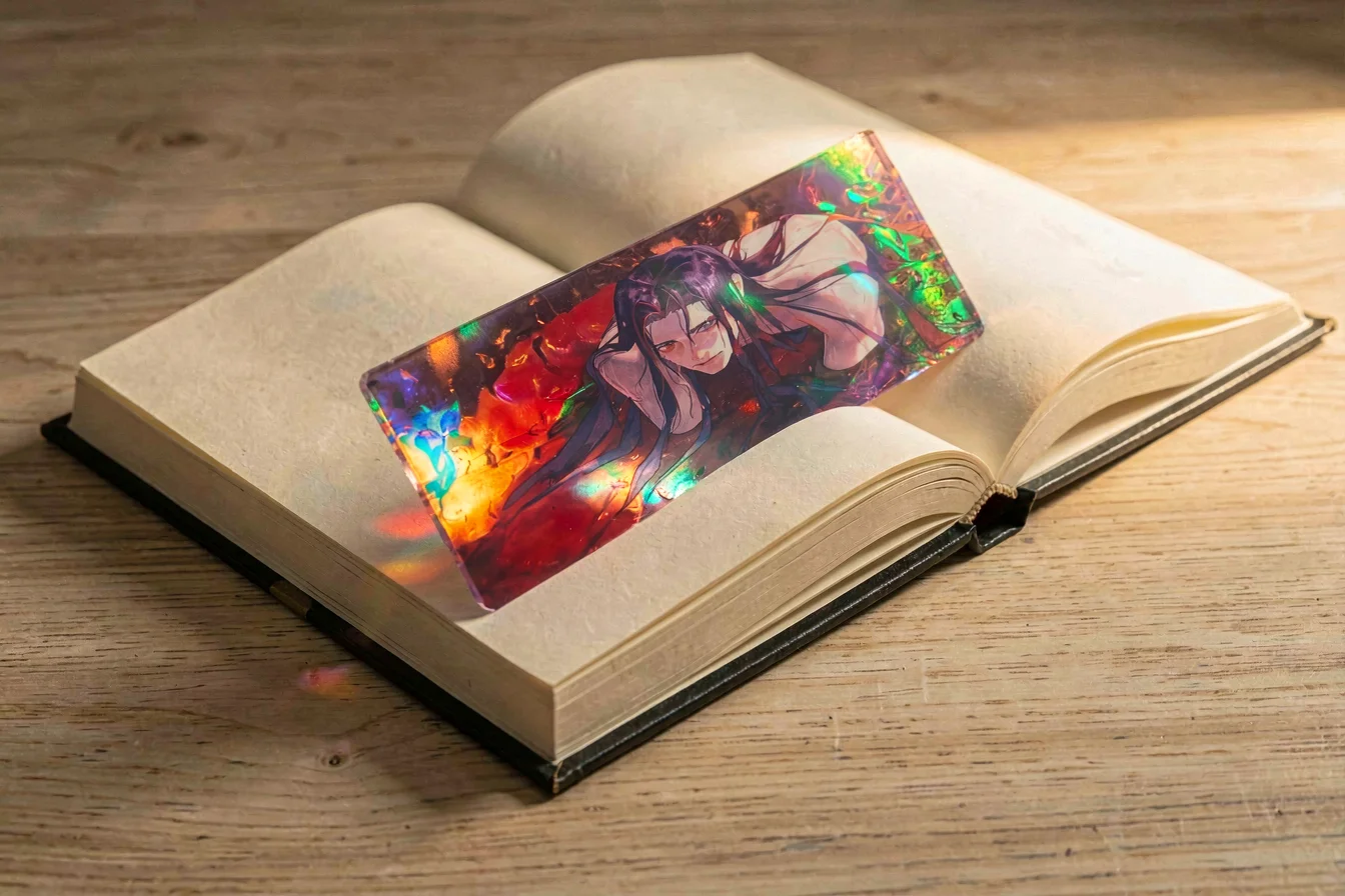 Custom hologram bookmark