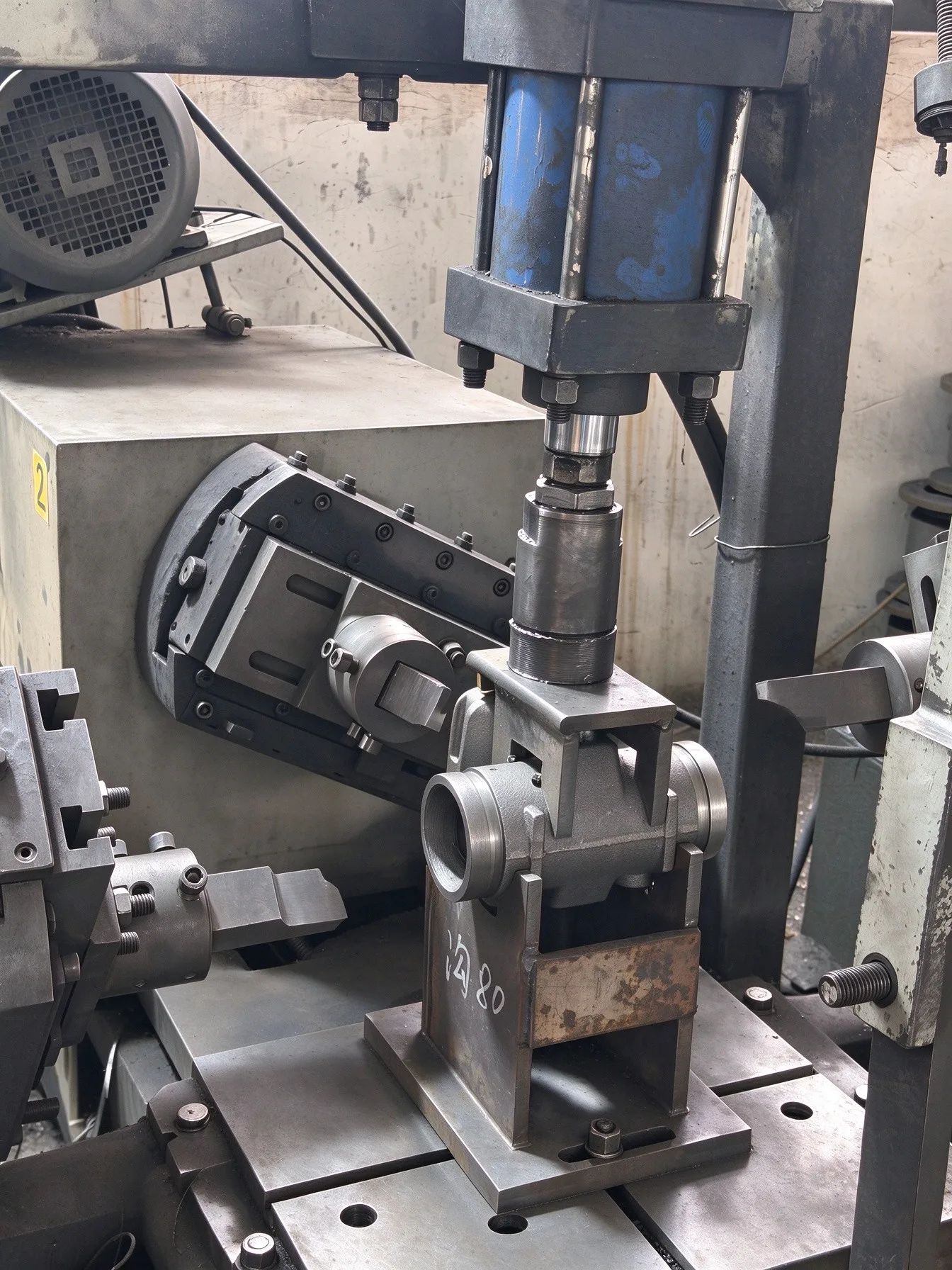 Alarm deluge valve system