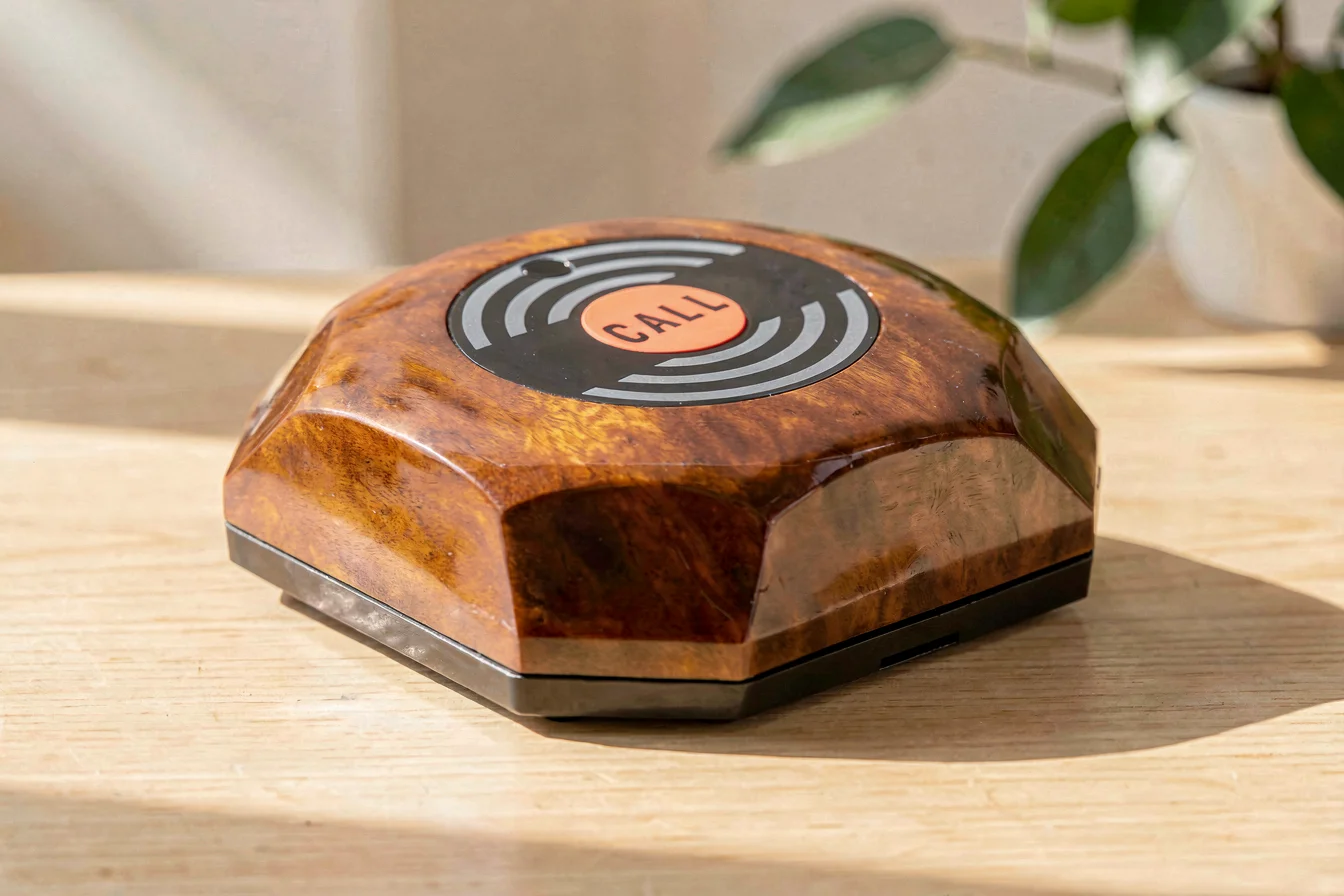 Wireless restaurant service call button