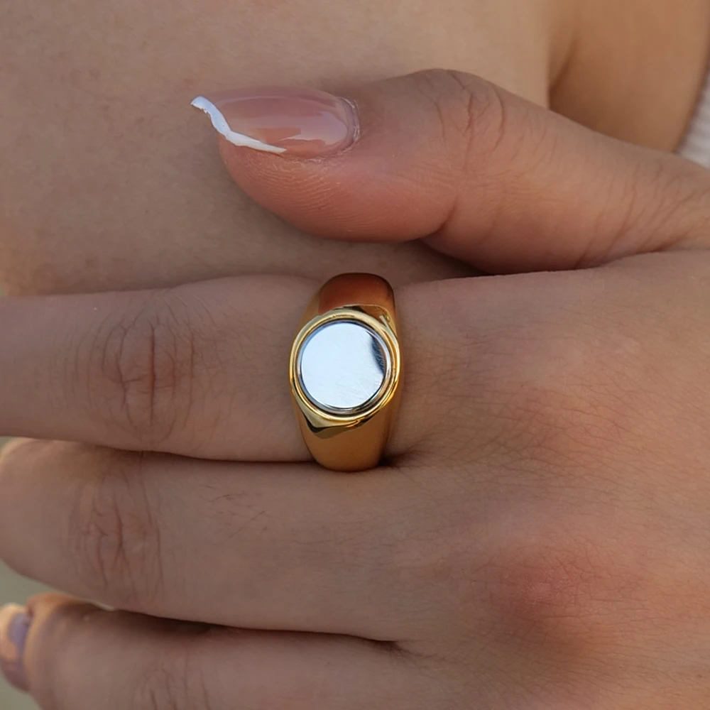 

Waterproof 18K Gold-plated Stainless Steel Fashion Jewelry Gold Silver Constrating Color Ring For Women