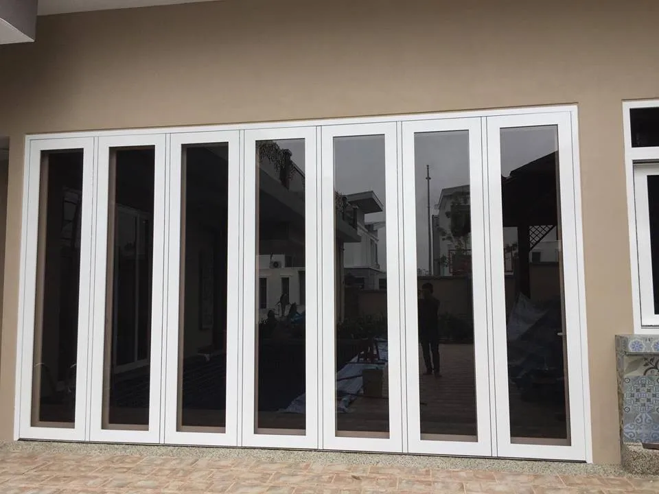 Tempered Glass Wire Mesh Security Folding Door Screen Using 6 Point