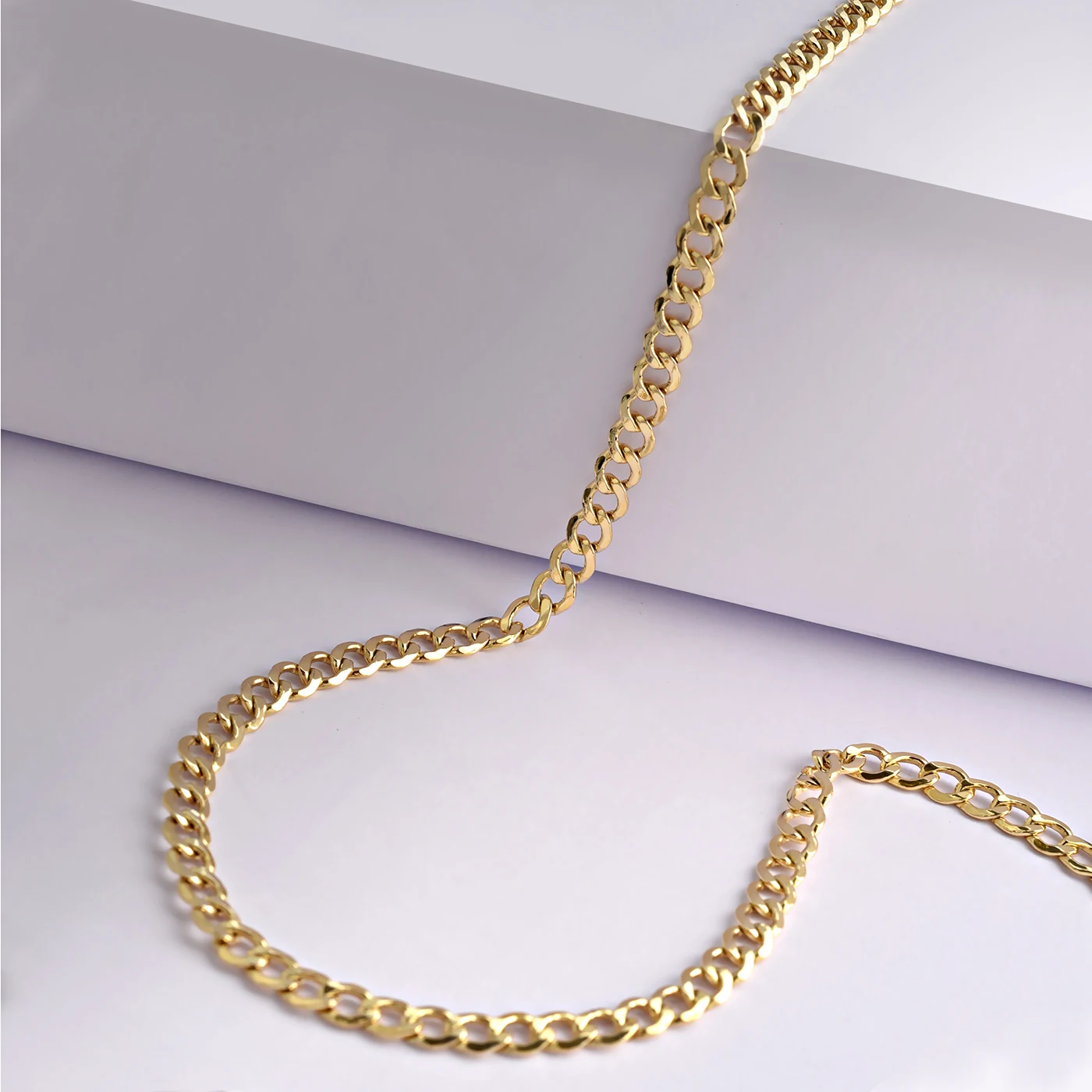 

CURB Gold Filled Chain Collection / Customizable Width 2.7mm 3.6mm 4.5mm 5.5mm / Customizable Length 18, 20, 22, 24, 30 Inches