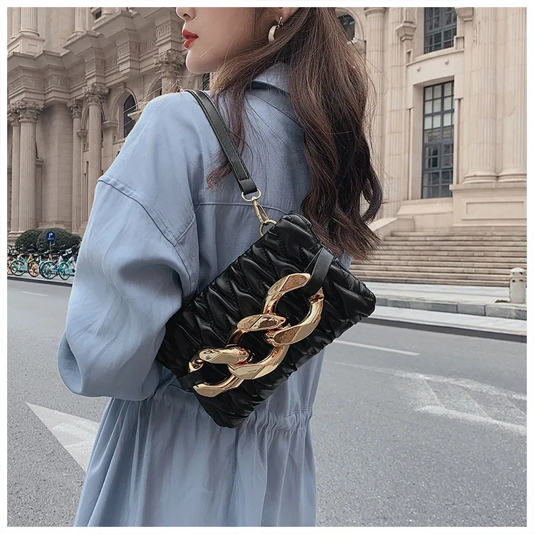 

Guangzhou No Minimum Order Custom Women Vintage Ruffles Shoulder Leather Armpit Bag Handbag