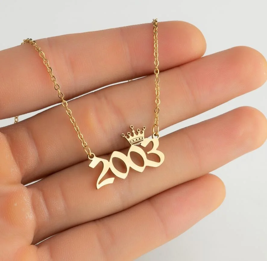 

Custom Wholesale 316l stainless steel 18k gold plated Necklace pendant jewelry year necklace with crown for women 2020, Gold color