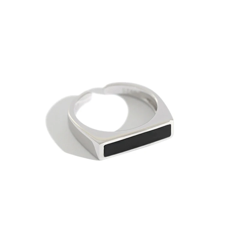 

H-R652 Bulk Wholesaler Pure Silver Simple Versatile Black Gutta Percha Geometric Opening Female Silver Jewelry Ring