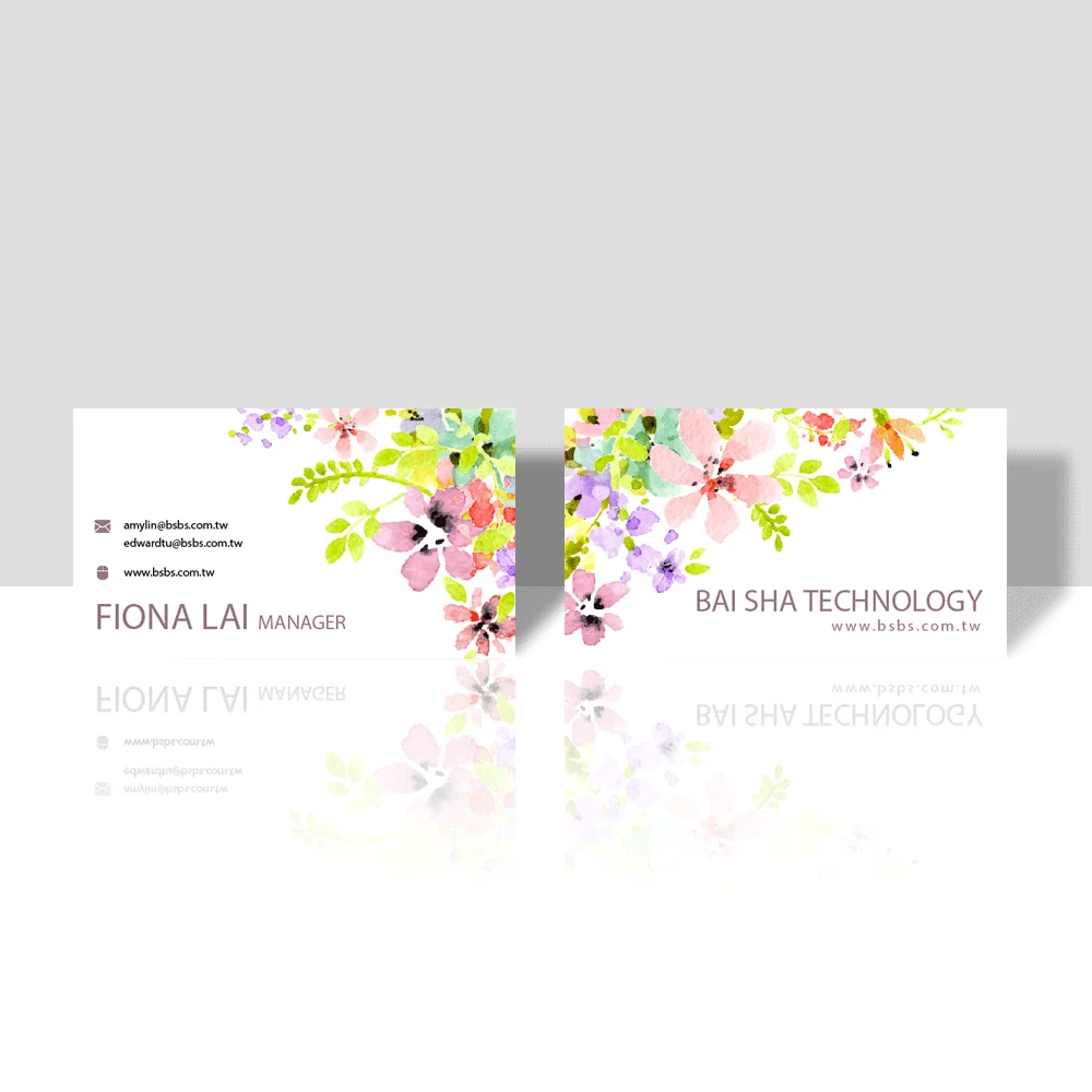 
Custom made Matte finished Paper Business card With UV Letter 