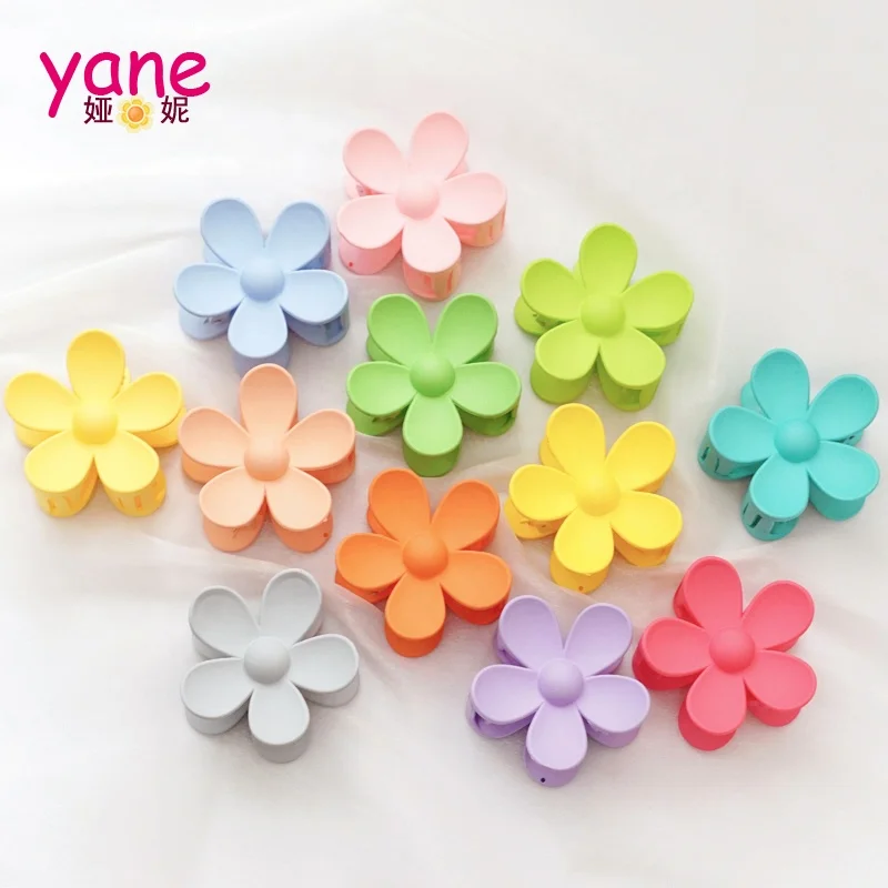 

Bright color 7.5 cm large flower hair claw accessories women hair clip