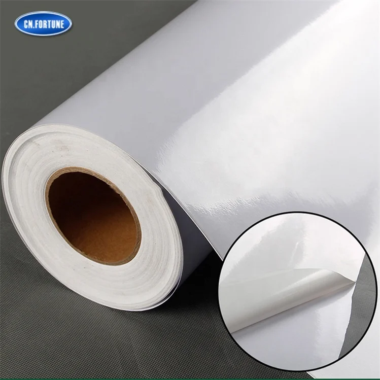 Brillant blanc mat éco solvant PVC d'impression rouleau adhésif voiture  imprimable Wrap Rouleau de vinyle autocollant Vinyle auto-adhésif - Chine  Flex bannière, vinyle