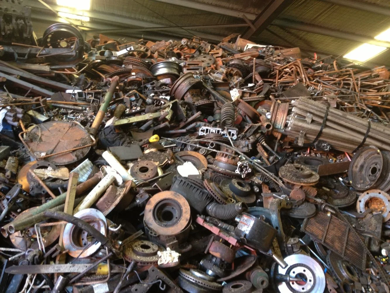 Heavy Metal Scrap/ Wheels And Axels,Used Rails Scrap,Casting Iron Scrap
