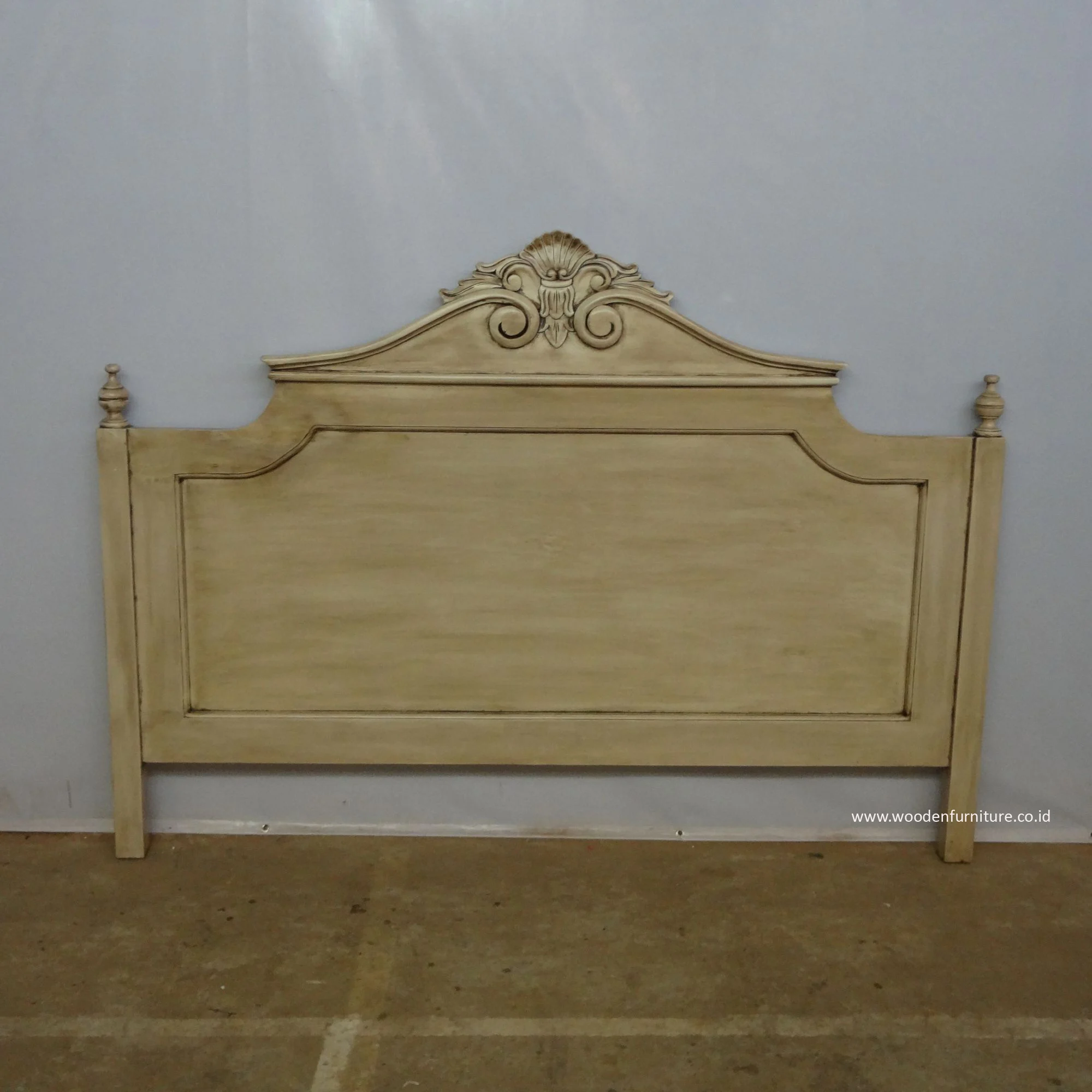 Antique Headboard French Style Bed Head Classic Bedroom Furniture European Style Home Furniture Wooden Headboard Buy French Style Bed Wooden Carved Headboard European Style Bedroom Furniture Product On Alibaba Com