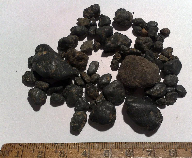 
Tantalite Ore 