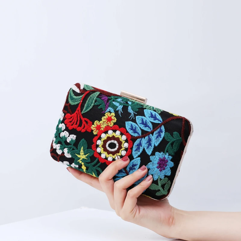 

Ethnic style skirt wholesale embroidery personalized women clutch bag, Black/green/oem