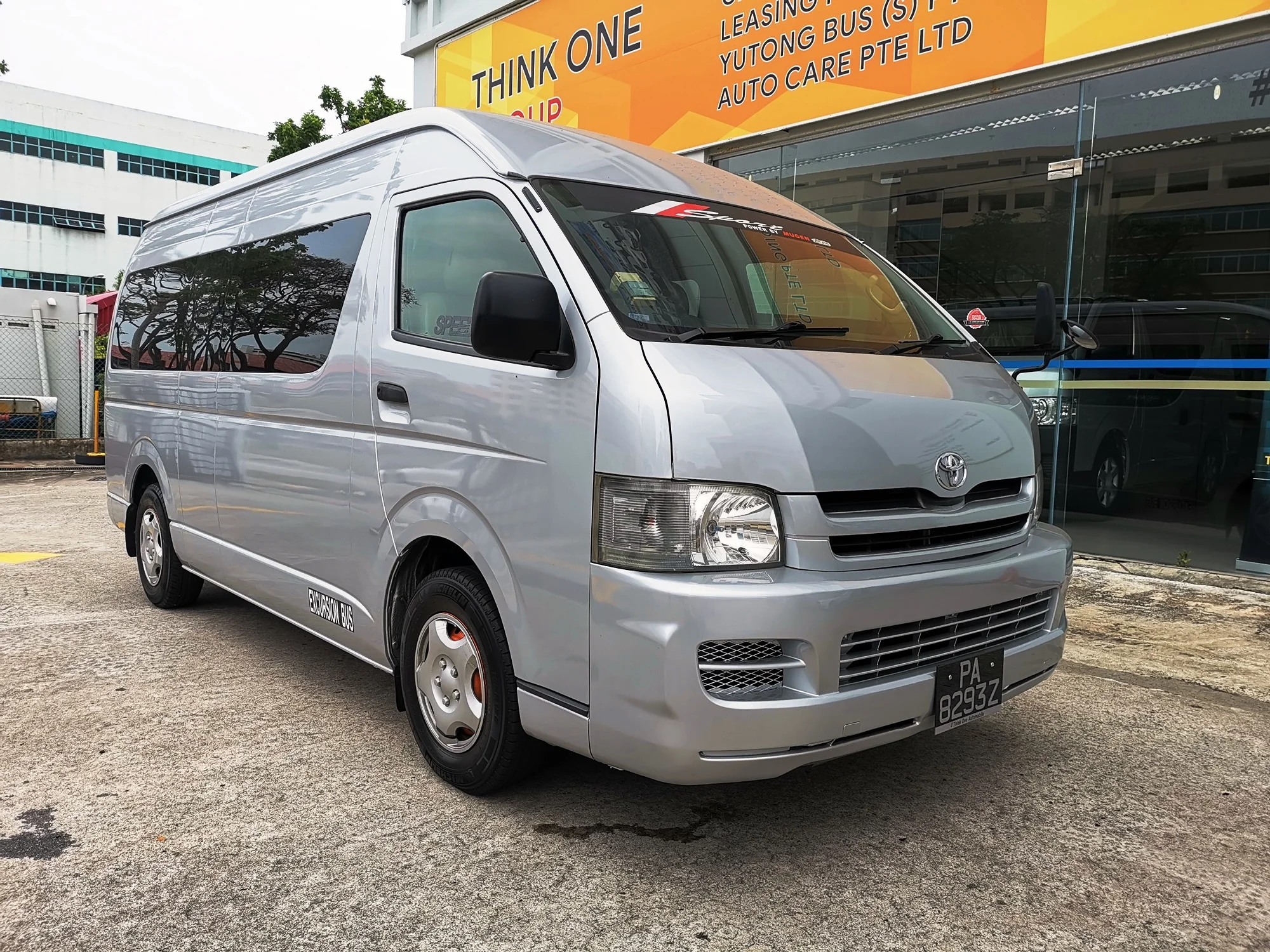 best used condition electric high speed van car toyota hiace