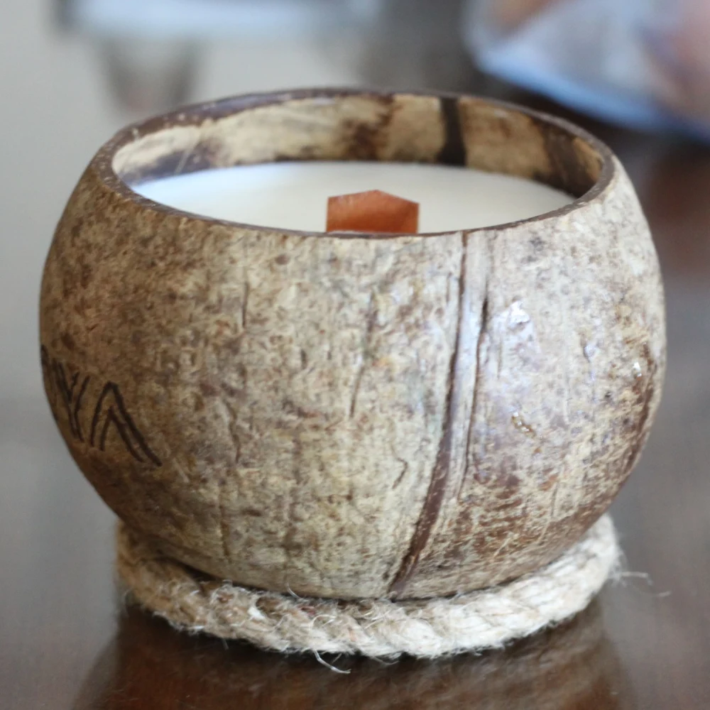 
Crystal coconut shell candle 