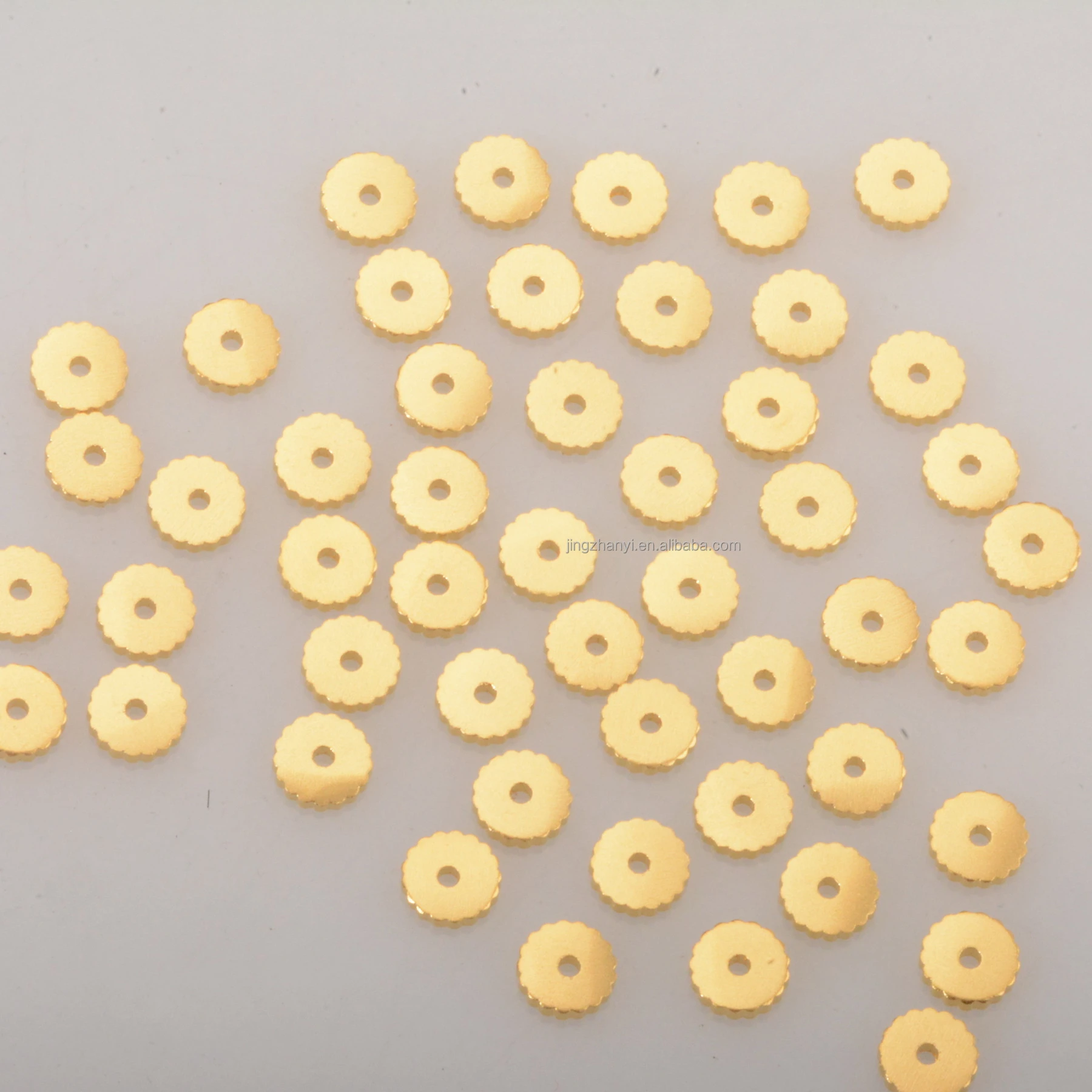 Gold accessories customization