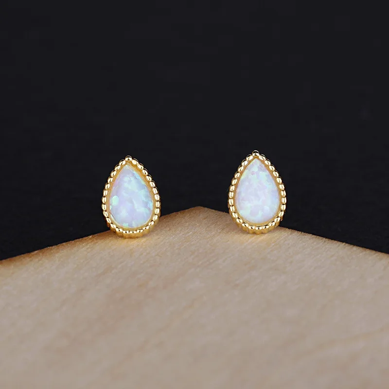 

ROXI S925 Sterling Silver Plated 14K Gold Earrings Female Simple Temperament High-end Opal Stud Earrings