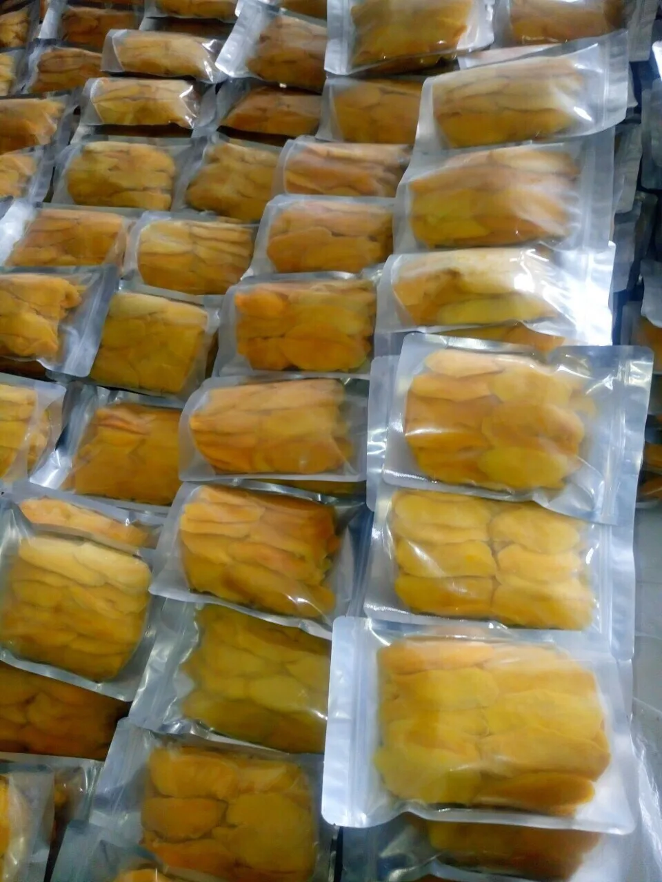 dried-mango-agenas-1.jpg