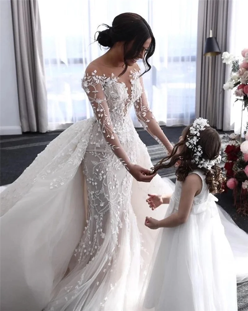 

Fashion Long Sleeve Lace Appliqued Wedding Dress Scalloped Neck Mermaid Wedding Gown With Detachable Tail