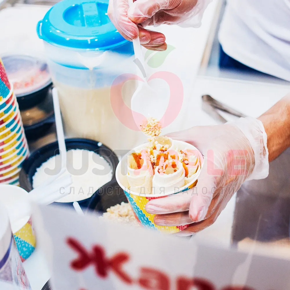 джелатерия кафе мороженое. джаст эпл жареное мороженое. джелатерия пломбир франшиза. производственный цех в кафе-мороженое. мягкое мороженое киоск.