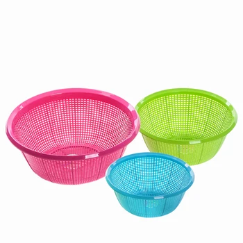 plastic colanders strainers