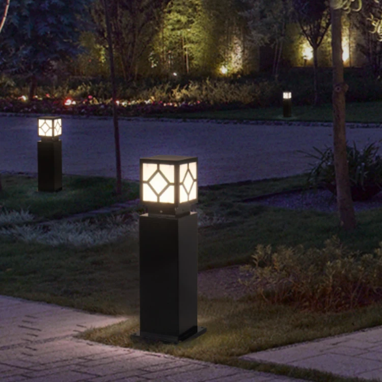 IP55 Rated Lawn Pillar Post Lamp Outdoor Vintage Waterproof Gate Column Lantern High Pole Landscape Street Light IP55 Die-cast Aluminum Color : Black, Size : 2.5m