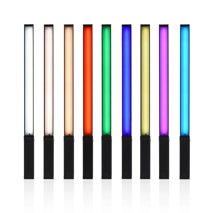 

Andoer Portable RGB Wand 10W 9 Colors CRI95+ 3200K-5600K Handheld LED Video Light