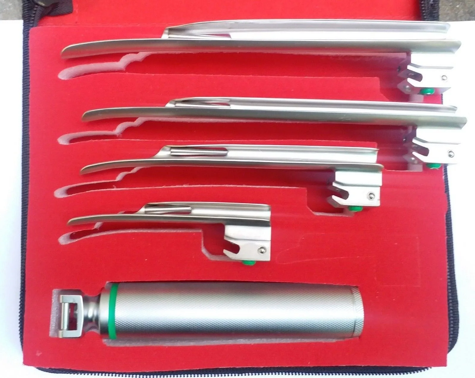 Fiber Optic Miller Laryngoscope Set With 4 Blades Buy Laryngoscope