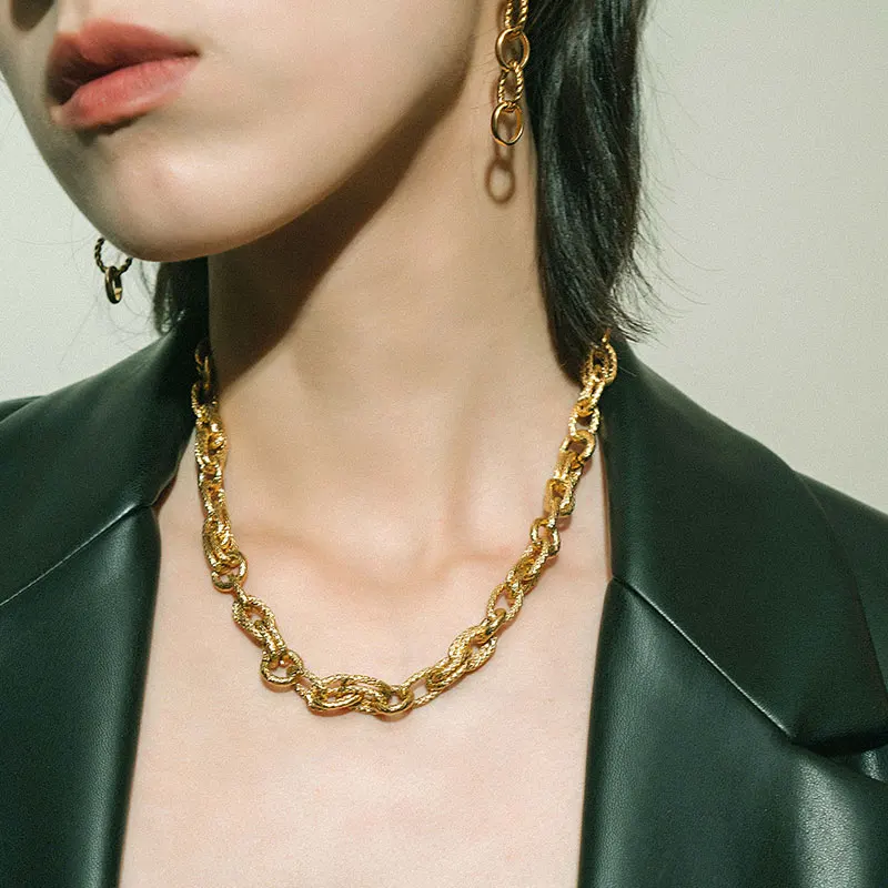 

Free Sample OOAK Chains3.0 Hip Hop Curb Chain Toggle Textured Layering Necklace - 18K Gold PVD Plated Stainless Steel Necklace