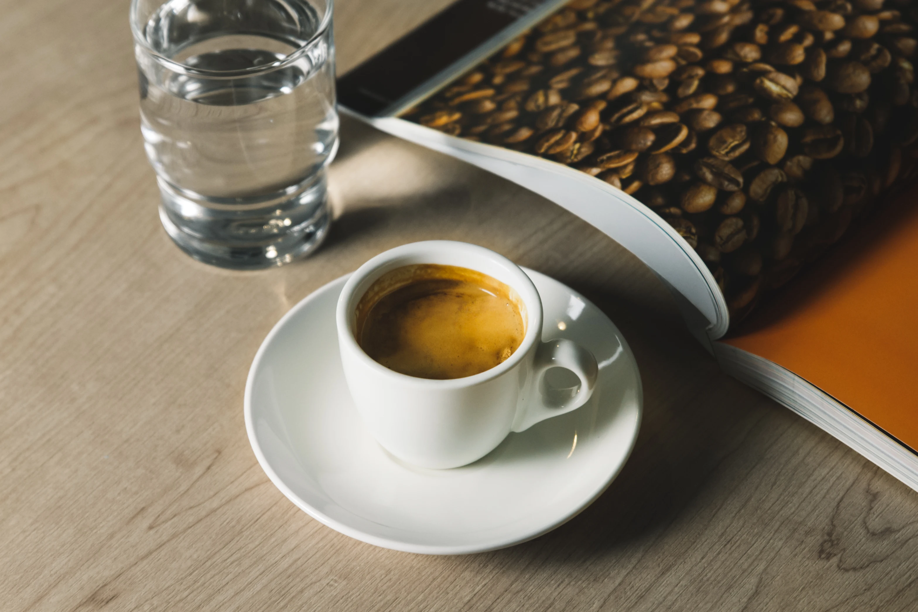 
HWC Signature Blend No. 8 Silvery Cup Roasted Coffee Beans Wholesale 