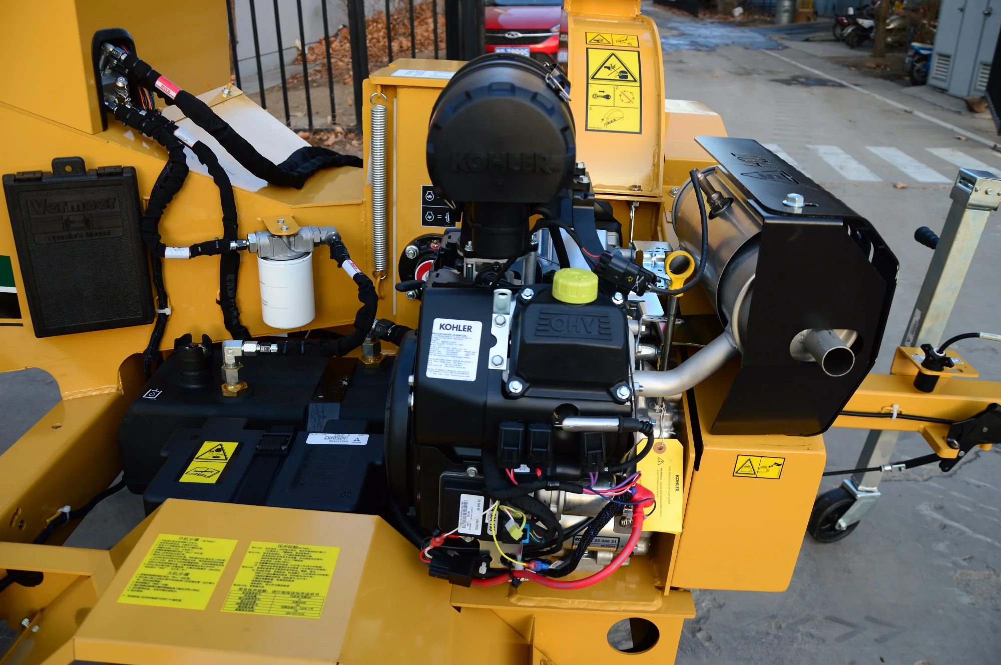 buy vermeer gasoline brush chipper 25hp bc700s in china on