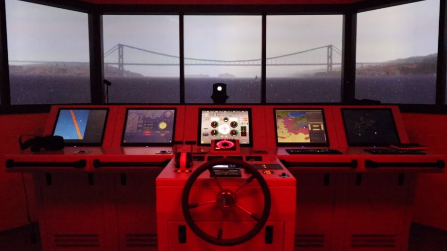 
STCW APPROVED FULL MISSION SHIP BRIDGE SIMULATOR (High Quality) (Ranges from Desktop to Full Mission Bridge Simulator) 