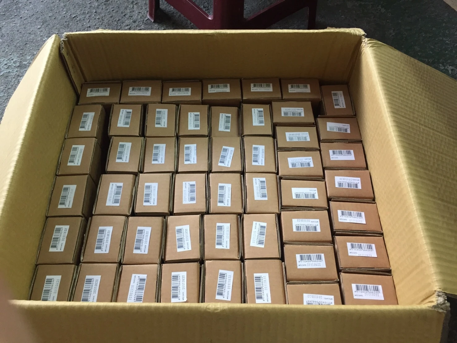 
9H Super Hydrophobic Ceramic Coating Easy to Apply 30 Minutes Waiting Time 12 Month Duration Works on Car Paint, Metal and Wood 