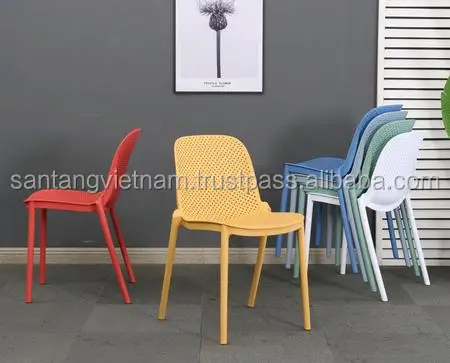 
2020 New design dining room furniture colorful plastic chairs cheap modern dining chairs 