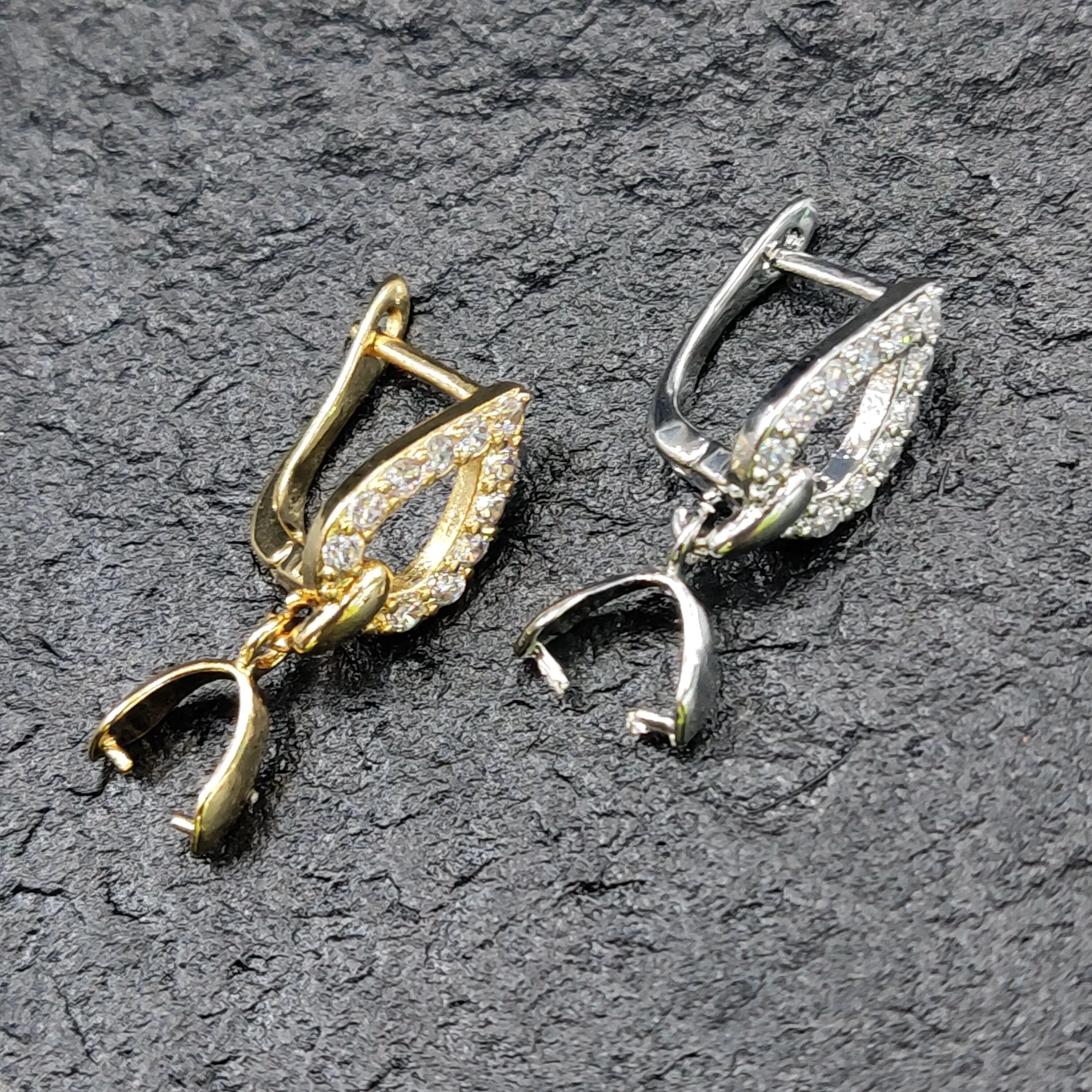 

Hot selling CZ Zircon Paved Drop Shape Earring Hooks with Pinch Bail Gold and Rhodium color Plating Jewelry Findings