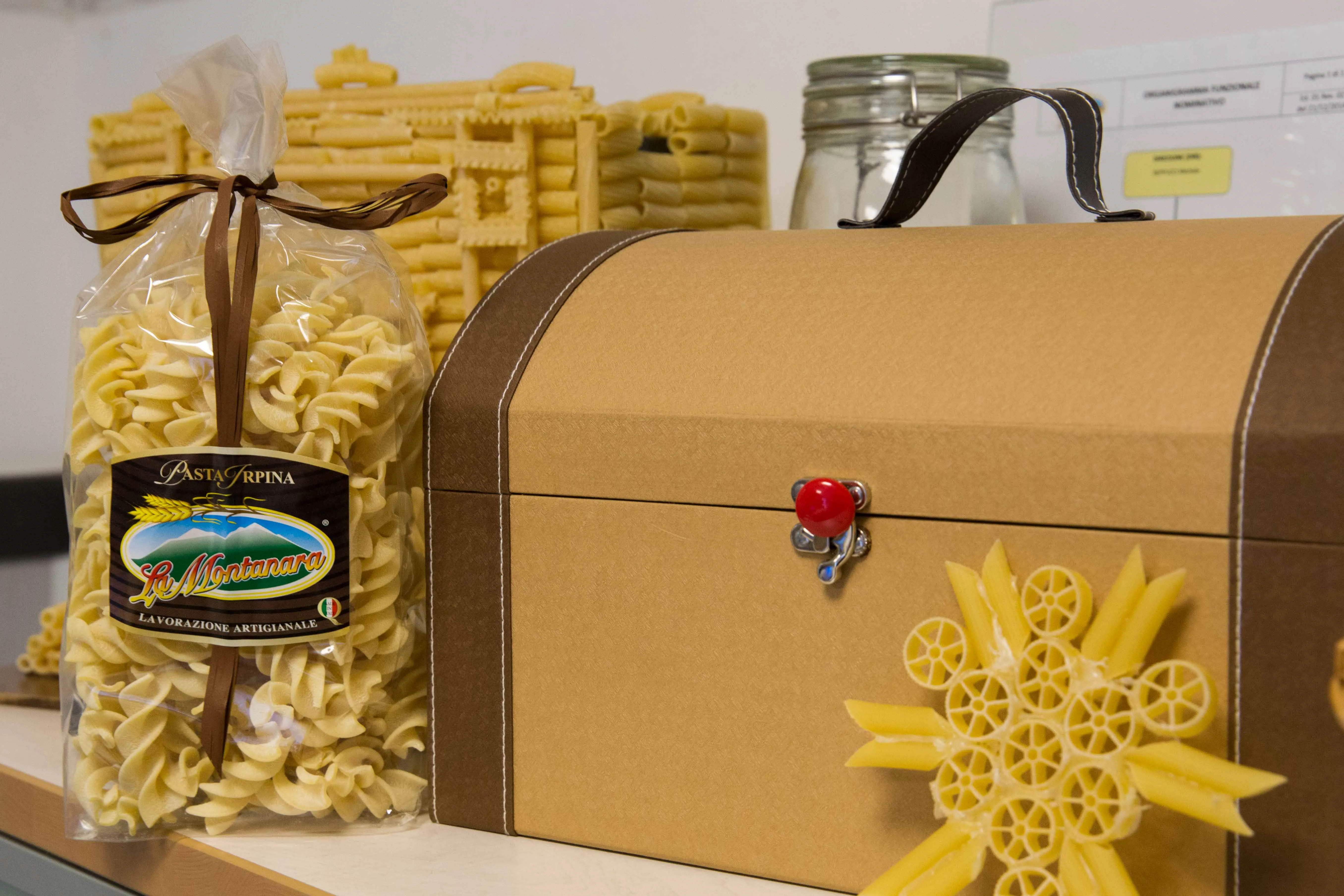 ARTISANAL FRESH PASTA MADE IN ITALY HOME MADE WITH ITALIAN DURUM