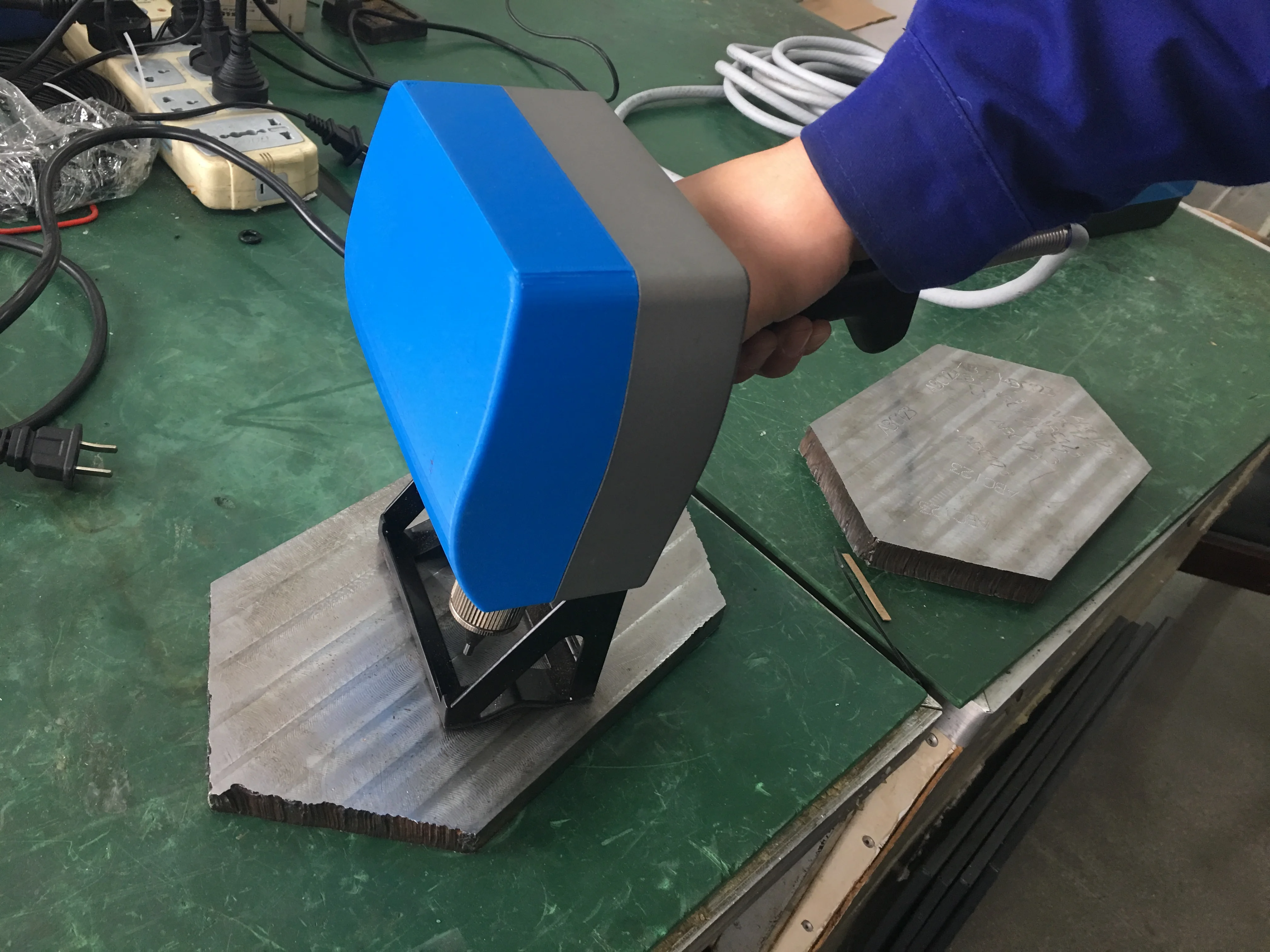 
XG dot peen marking machine touch screen 