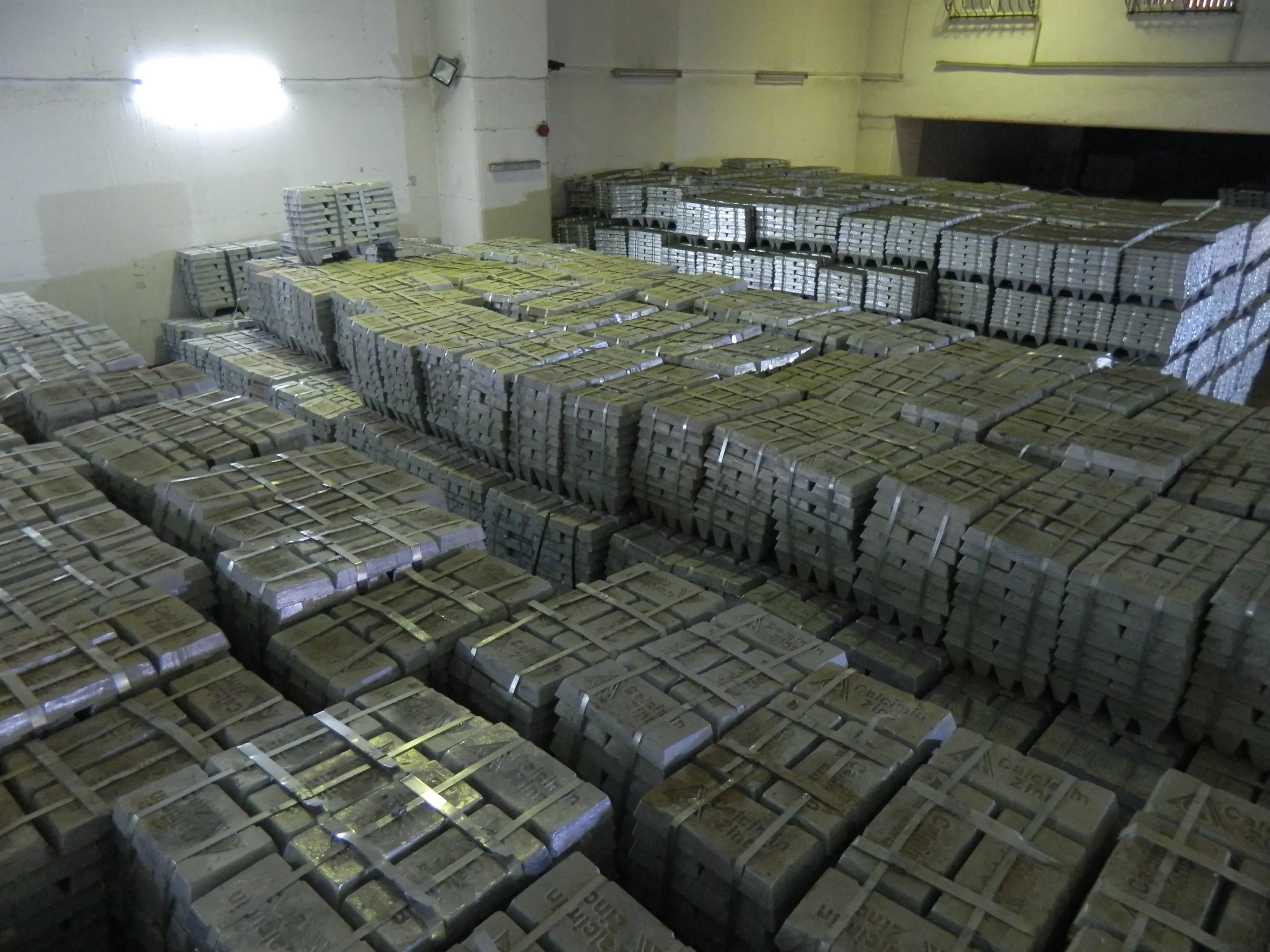Zinc-Ingot2235444.jpg