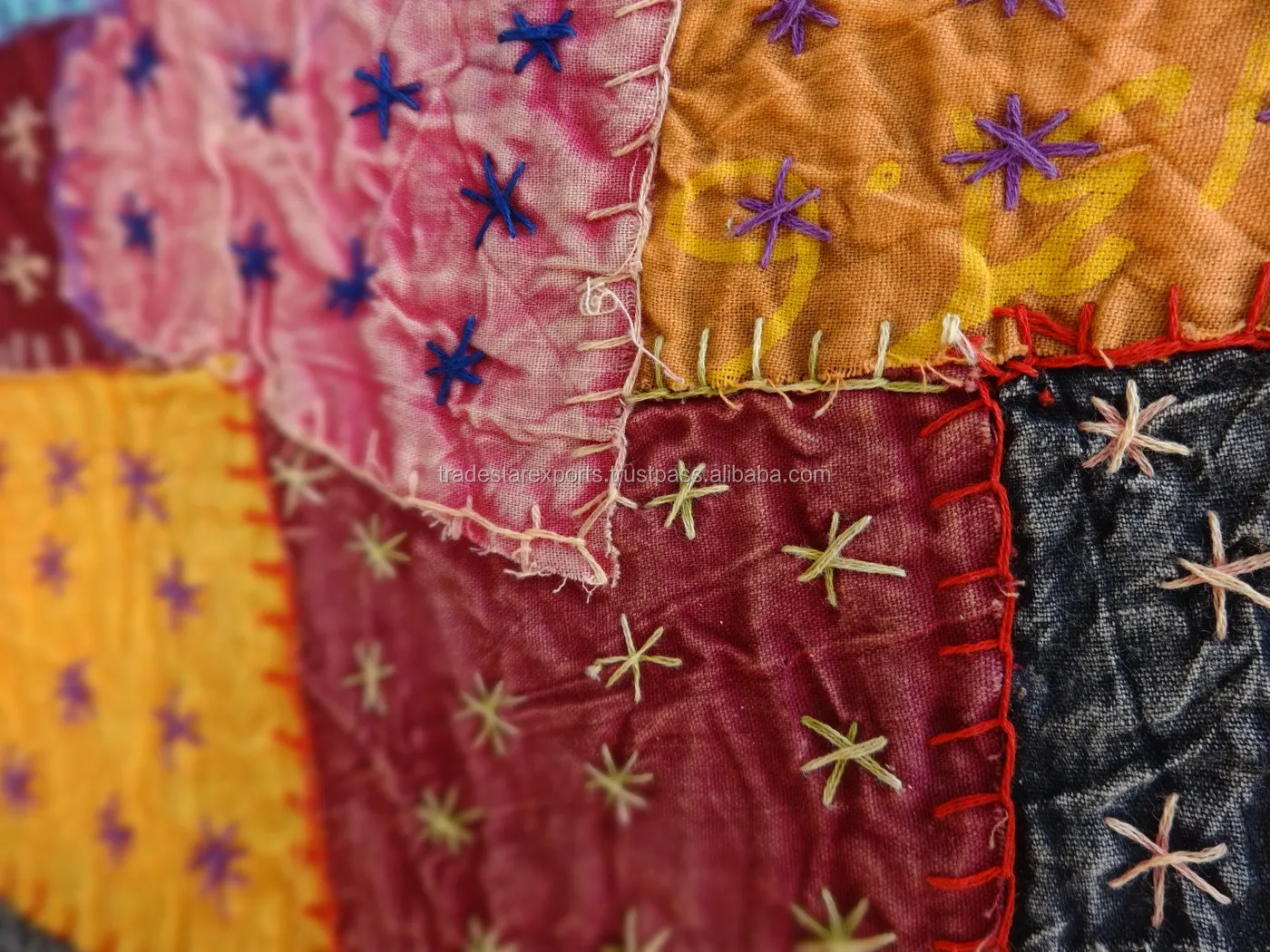 インドのパッチワーク手作りコットンマルチカラーベッドカバー手刺embroidery寝具自由奔放に生きるスローコットンベッドカバー Buy 刺繍ベッドカバーデザインハンドメイドパッチワークベッドカバー綿刺繍多色ベッドルーム装飾綿ベッドカバー インドの手刺繍綿の寝具