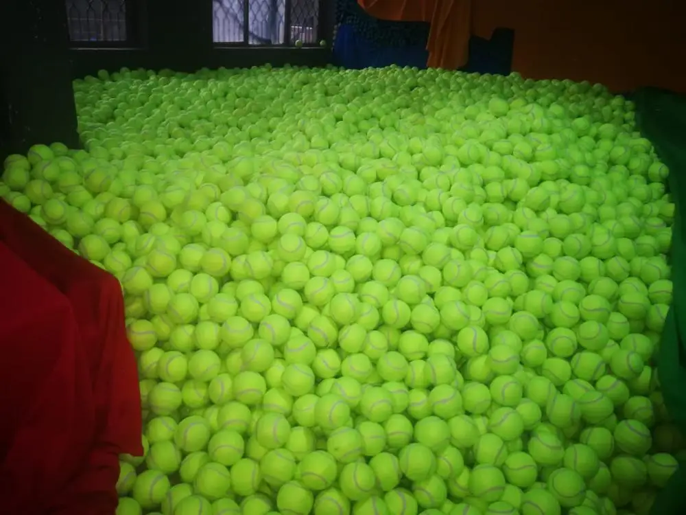 
Tennis Ball Fluorescent Green Color Made of Natural Rubber & Felt Surface Pack of 3 Balls For Tennis Game 