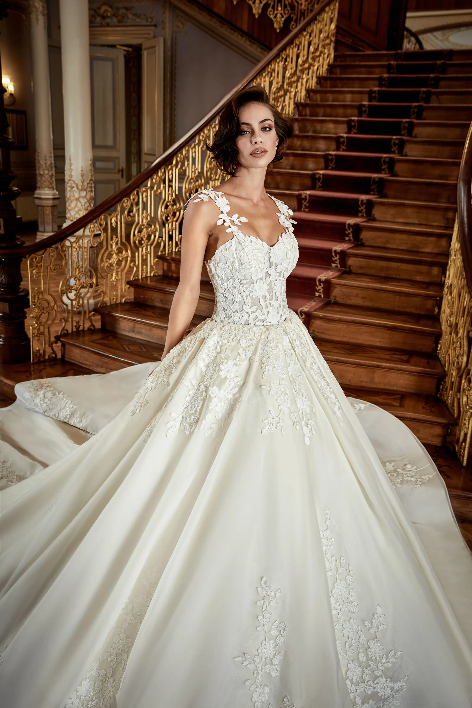 Modern And Sexy Wedding Dress With Cutouts - Buy Wedding Dresses Bridal