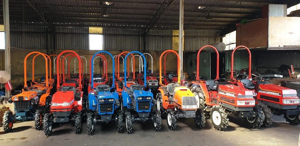 
JAPANESE COMPACT TRACTORS KUBOTA B7001 WITH BEST PRICE 