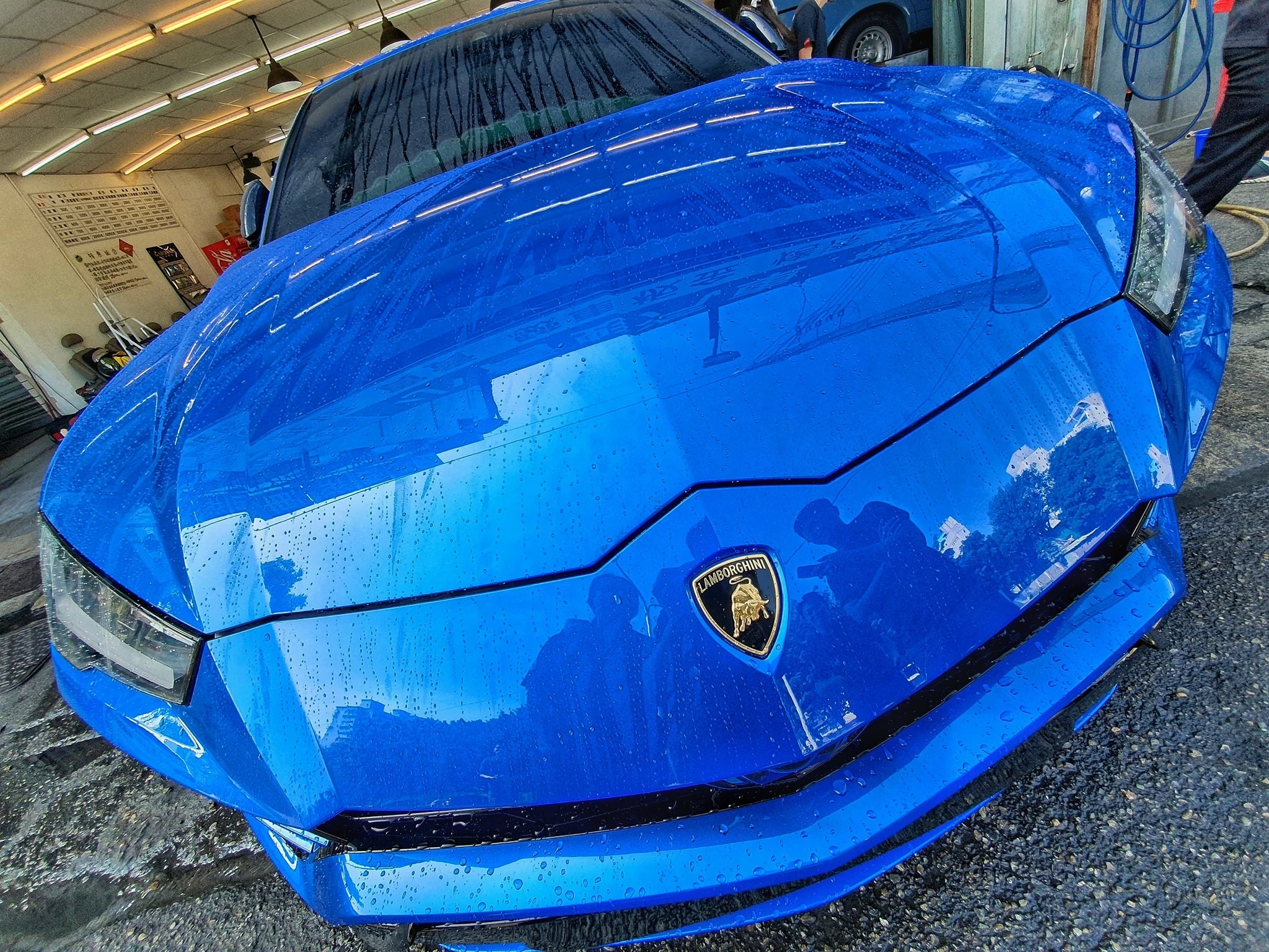 
9H Super Hydrophobic Ceramic Coating Easy to Apply 30 Minutes Waiting Time 12 Month Duration Works on Car Paint, Metal and Wood 