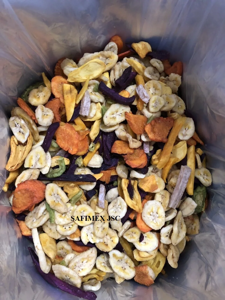 mixed dried fruits25