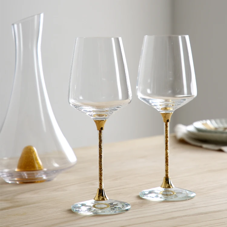 

High Quality Lead-free Crystal Wedding Wine Glass with Golden Flakes