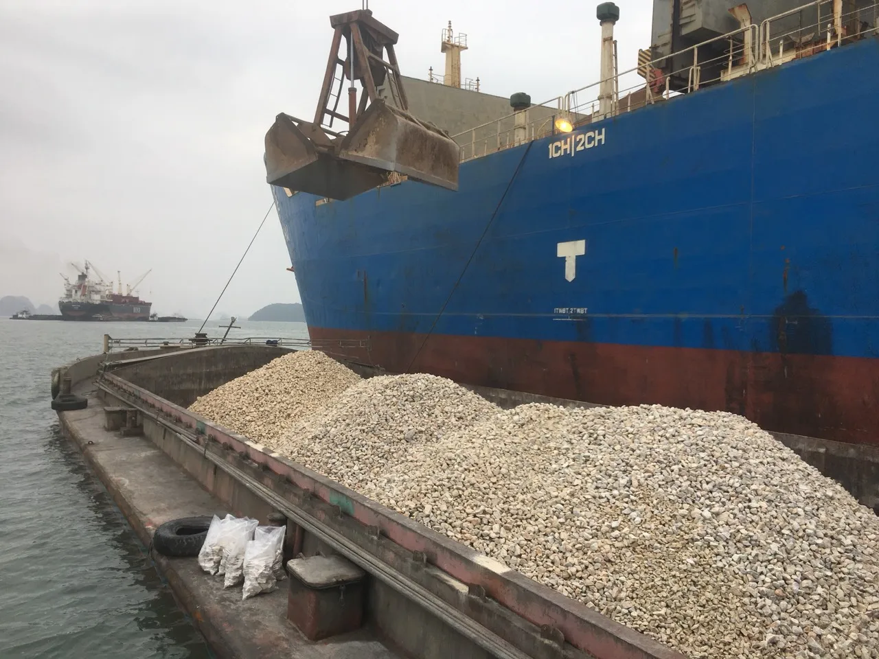 
High- quality dolomite for steel factory large quantity can supply (Whatsapp/ Zalo/ Viber/ Mob: Ms Hana Lee: +84 971 222 099) 