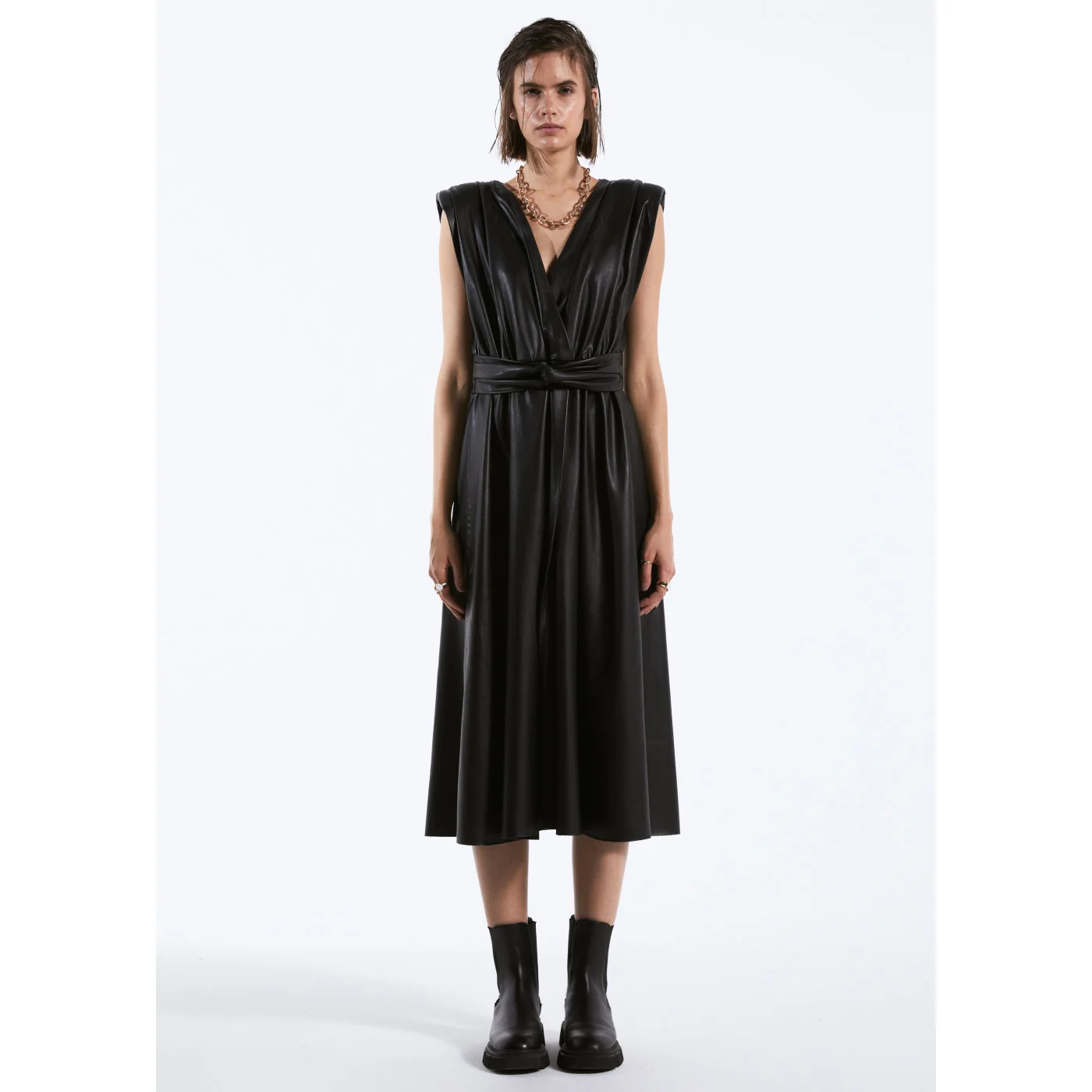
Hot Selling Winter Long Black Leather Casual Dress Sleeveless Premium High Quality Unique High Quality Fabric 