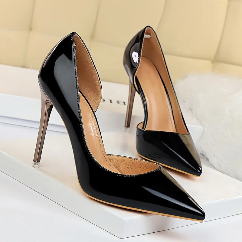 

Silver Heeled Shoes Stiletto Pointed Toe Shallow Mouth Side Hollow Out Patent Leather Glossy Dress Shoes High Heel Women Pumps, Black/red/green/blue/gold/silver/grey/beige