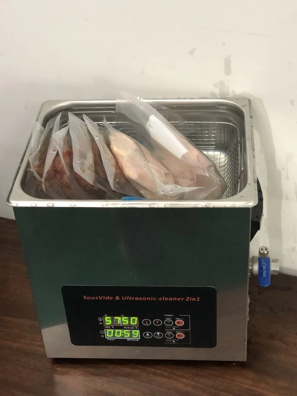 
Innovative Sous Vide cooker with Ultrasonic Even Precise temperature all the tank 2in1use as Cleaner plus 10L Sous Vide cooker 